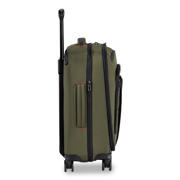 International 21" Carry On Expandable Spinner - ZXU121SPX