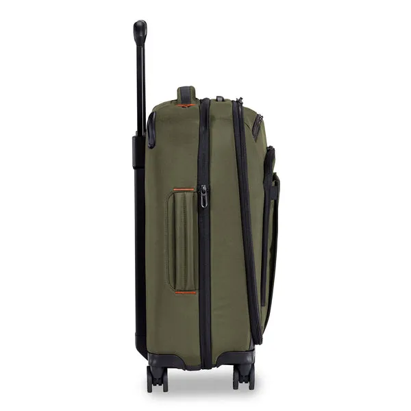 International 21" Carry On Expandable Spinner - ZXU121SPX
