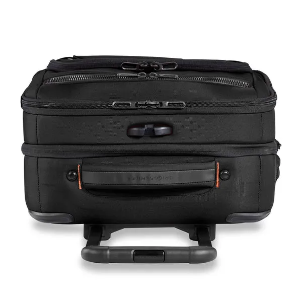 International 21" Carry On Expandable Spinner - ZXU121SPX