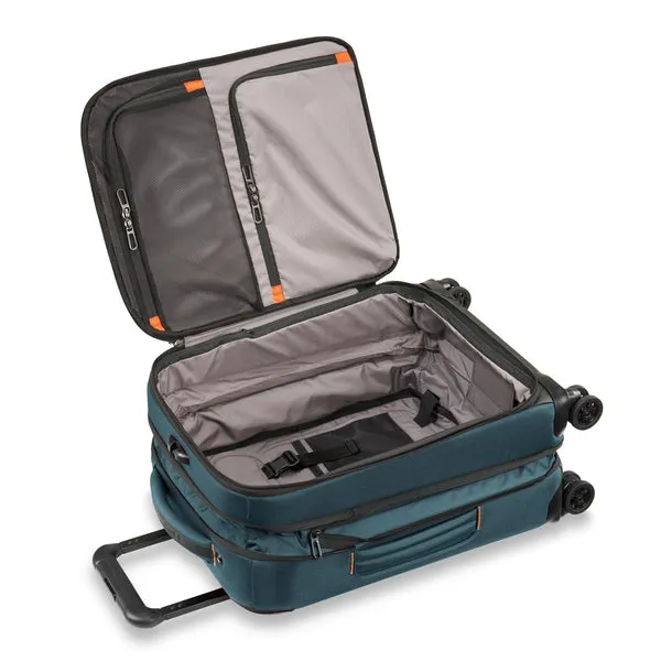 International 21" Carry On Expandable Spinner - ZXU121SPX