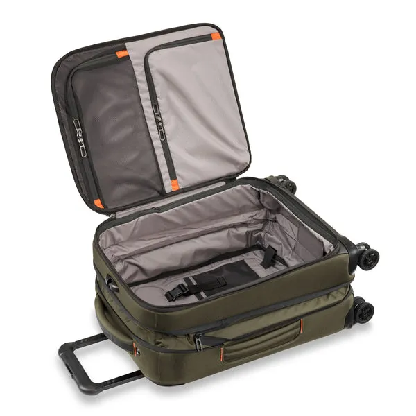 International 21" Carry On Expandable Spinner - ZXU121SPX