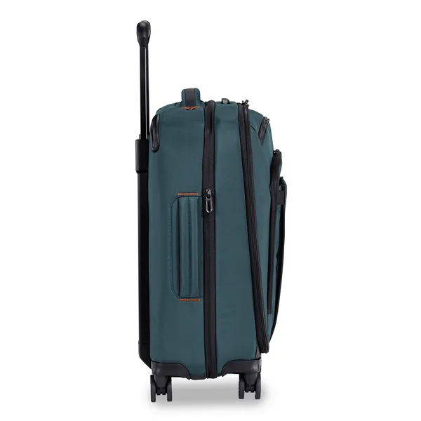 International 21" Carry On Expandable Spinner - ZXU121SPX