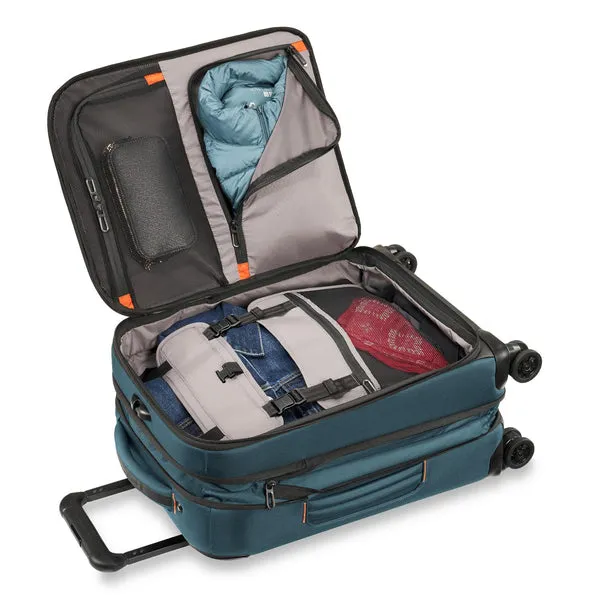 International 21" Carry On Expandable Spinner - ZXU121SPX
