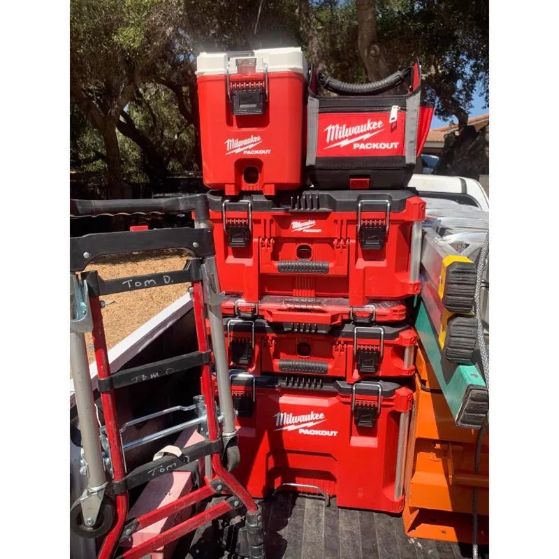 Milwaukee Packout Red 16 qt Cooler