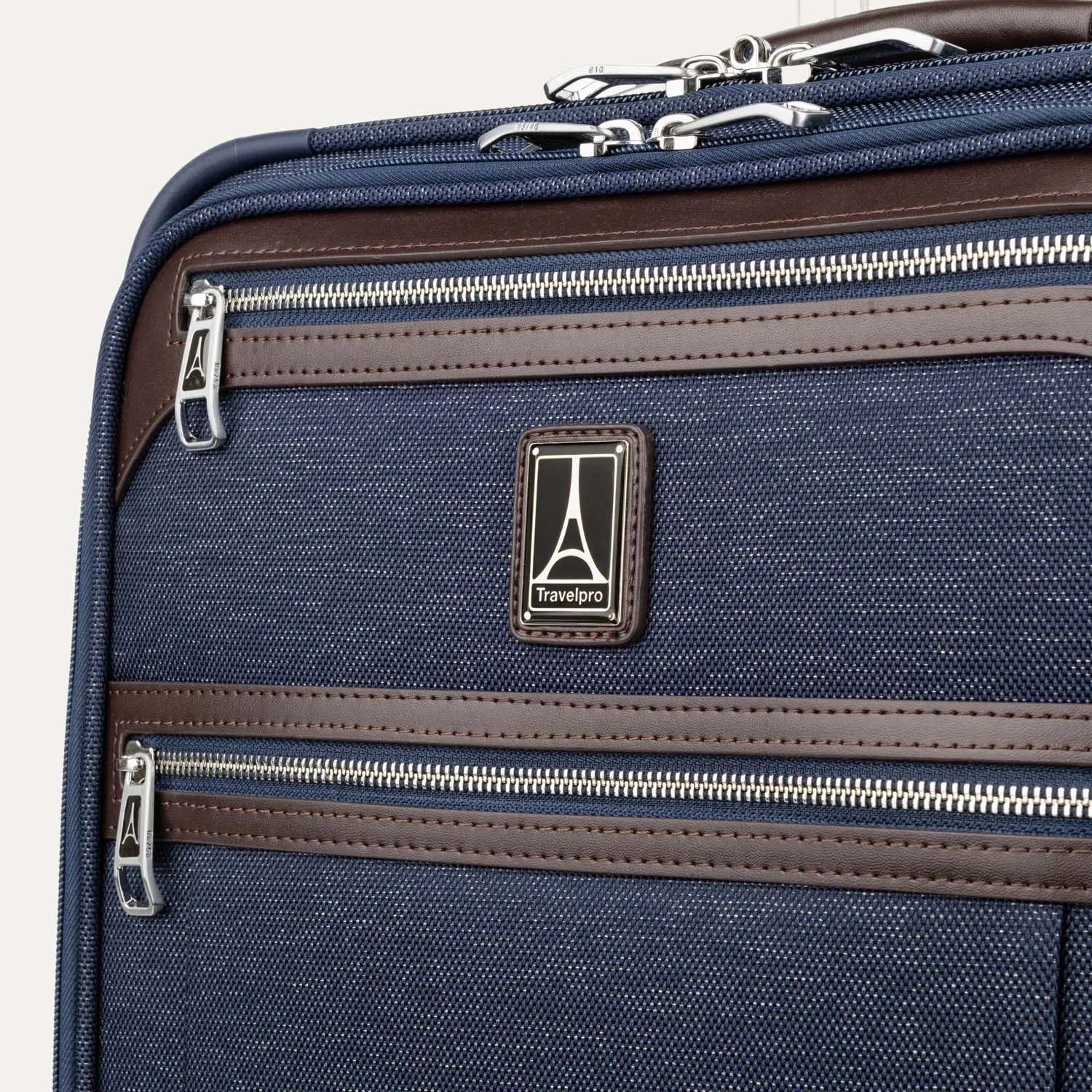 Platinum® Elite 22” Expandable Carry-On Rollaboard