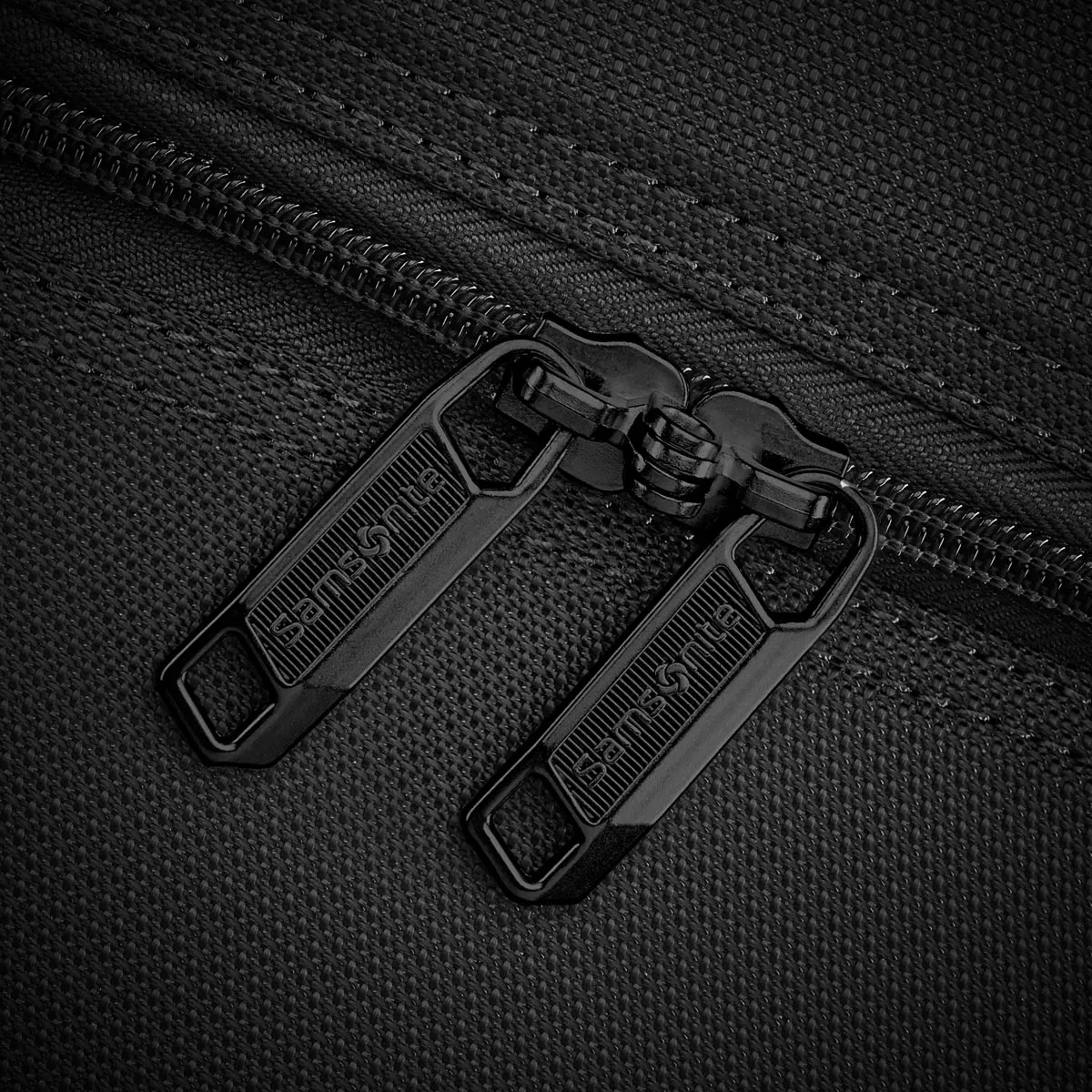 Samsonite Insignis Carry On Expandable Spinner